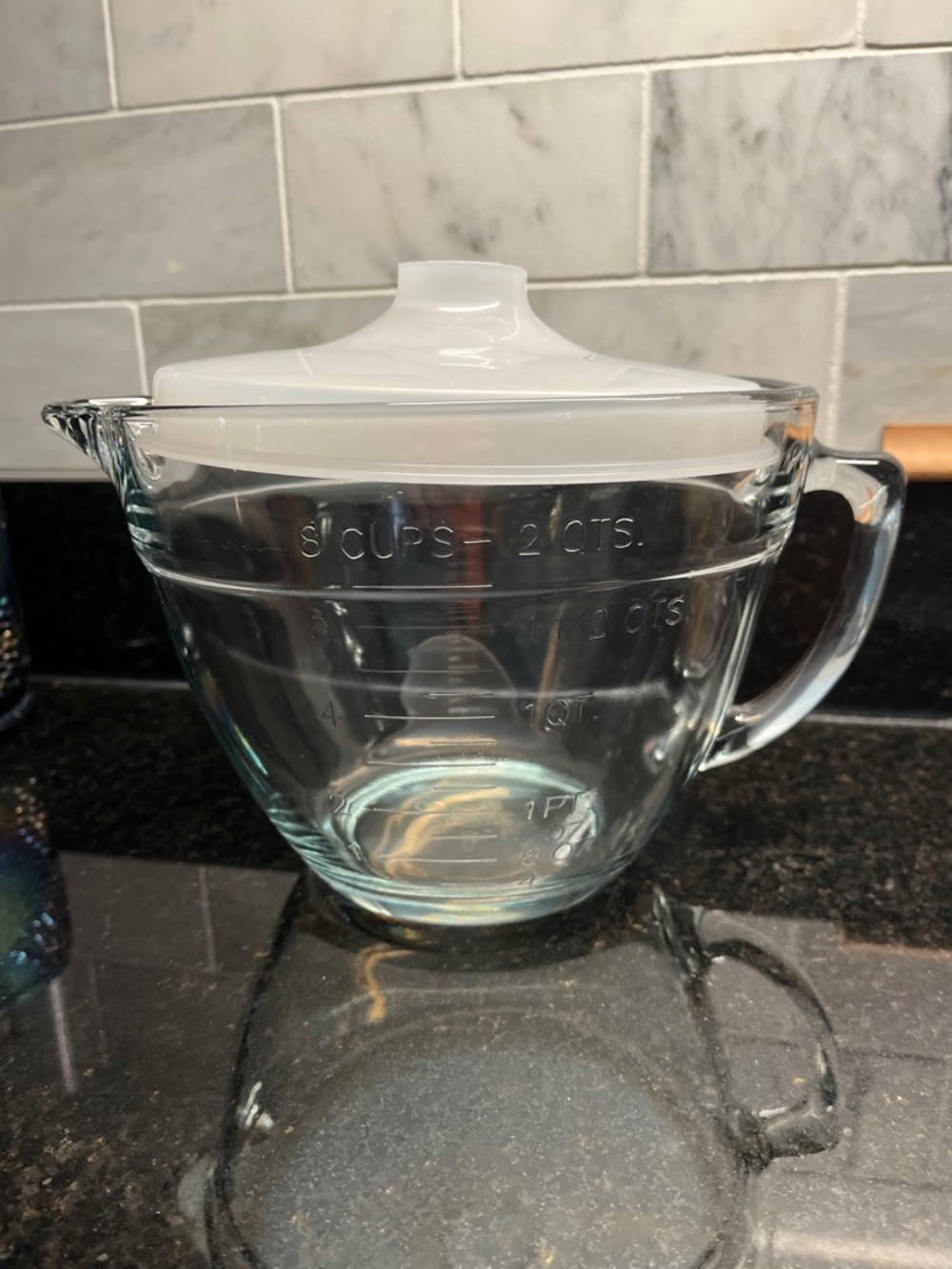 Pampered Chef Clear Glass Measuring Bowl with White Lid